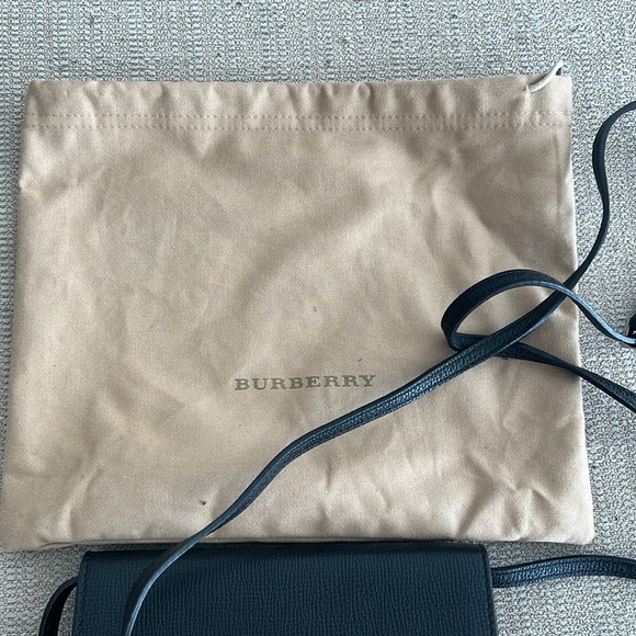 Burberry small cross body bag - Authentic - Picture 3 of 14